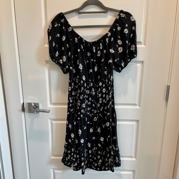 Maurices Daisy Print Sundress, M, Black, EUC - Picture 2 of 7